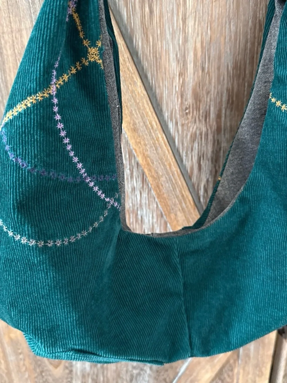 N/A stylish green